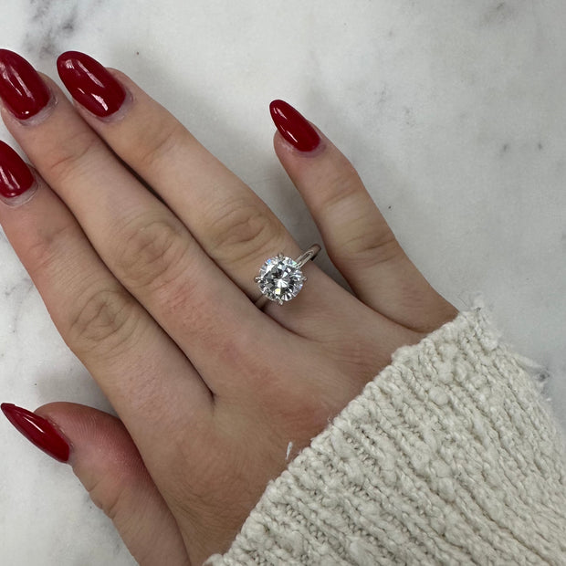 1.50 Carat Round Cut Diamond Engagement Ring
