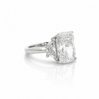 Cushion Cut Diamond Engagement Ring