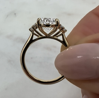 2.31 Oval Cut Diamond Engagement Ring